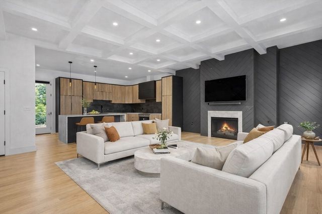 1917 Commonwealth Ave 1917, Newton, MA 02466