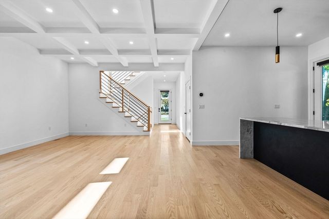 1917 Commonwealth Ave 1917, Newton, MA 02466