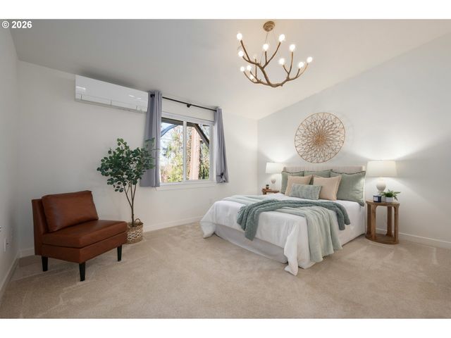 172 OAKLEIGH Ln 221, Eugene, OR 97404