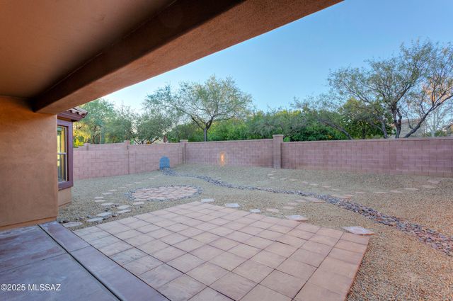 776 W Calle Ormino, Sahuarita, AZ 85629