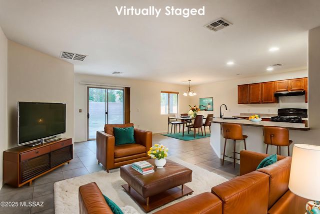 776 W Calle Ormino, Sahuarita, AZ 85629
