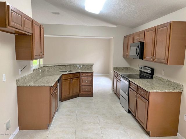 2470 Alicia Lane, Melbourne, FL 32935