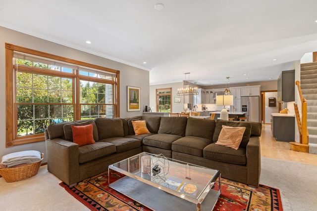 1600 Starbridge DRIVE, Brookfield, WI 53005