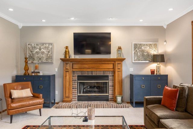 1600 Starbridge DRIVE, Brookfield, WI 53005