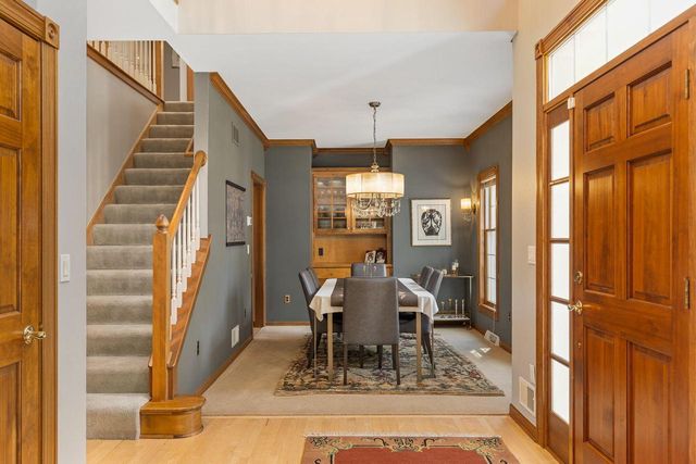 1600 Starbridge DRIVE, Brookfield, WI 53005