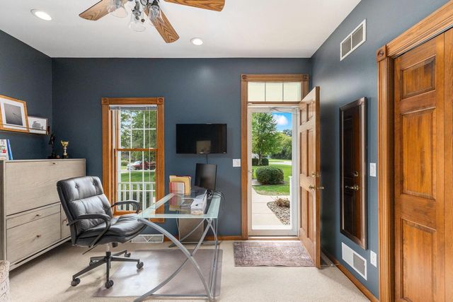 1600 Starbridge DRIVE, Brookfield, WI 53005