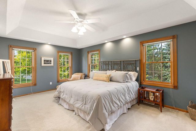 1600 Starbridge DRIVE, Brookfield, WI 53005