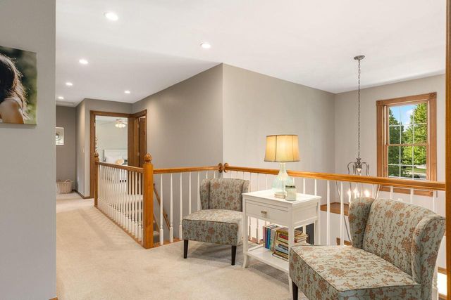 1600 Starbridge DRIVE, Brookfield, WI 53005
