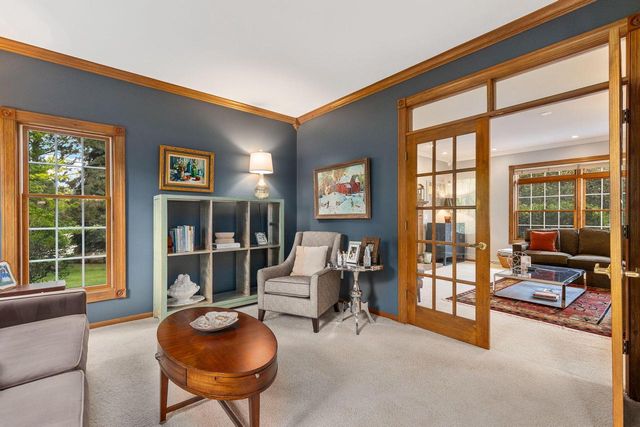 1600 Starbridge DRIVE, Brookfield, WI 53005