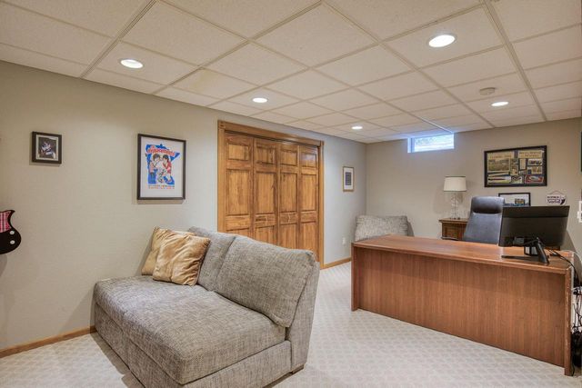 1600 Starbridge DRIVE, Brookfield, WI 53005