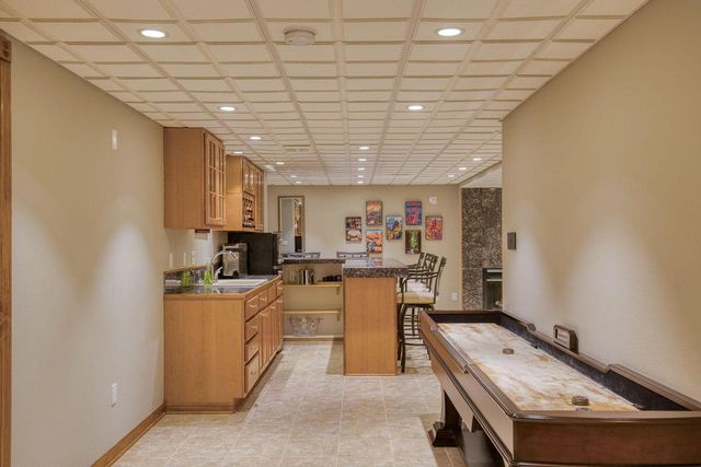1600 Starbridge DRIVE, Brookfield, WI 53005