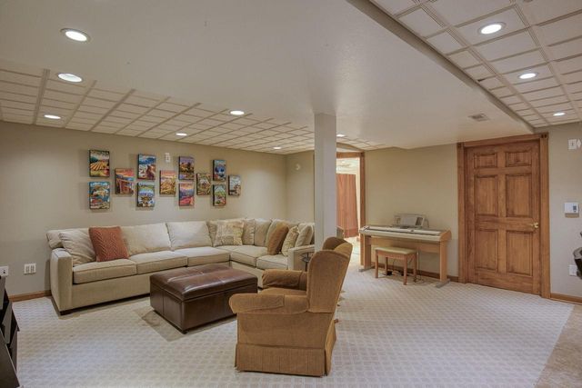 1600 Starbridge DRIVE, Brookfield, WI 53005