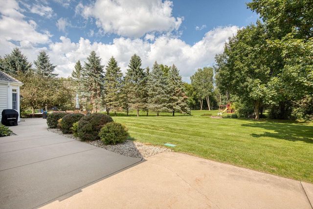 1600 Starbridge DRIVE, Brookfield, WI 53005