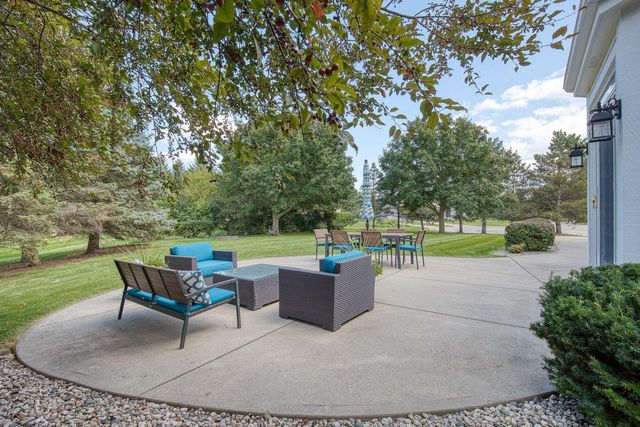1600 Starbridge DRIVE, Brookfield, WI 53005