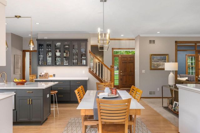 1600 Starbridge DRIVE, Brookfield, WI 53005