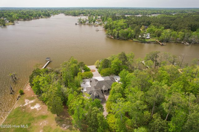 211 Beech Point Boulevard, Hertford, NC 27944