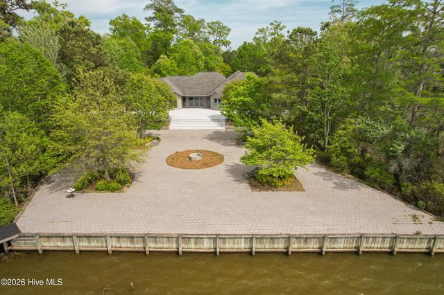211 Beech Point Boulevard, Hertford, NC 27944