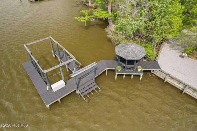 211 Beech Point Boulevard, Hertford, NC 27944