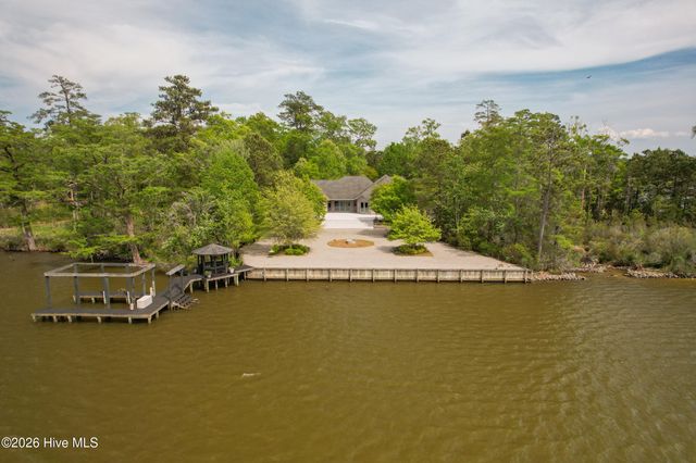 211 Beech Point Boulevard, Hertford, NC 27944