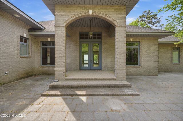 211 Beech Point Boulevard, Hertford, NC 27944