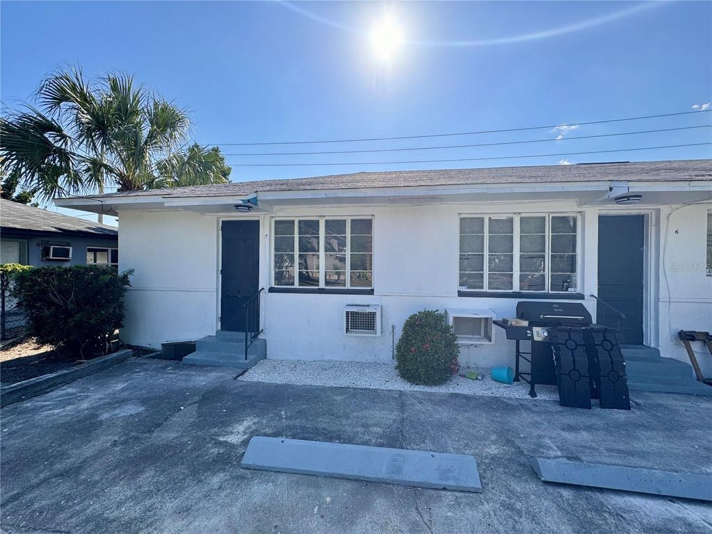 2318 4TH STREET S 2, St Petersburg, FL 33705