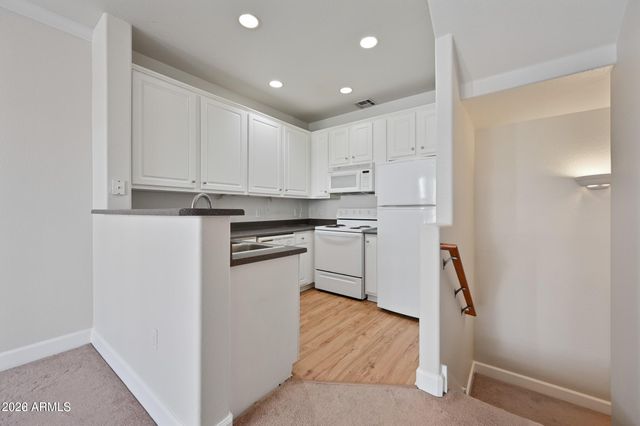 4455 E PARADISE VILLAGE Parkway S 1122, Phoenix, AZ 85032