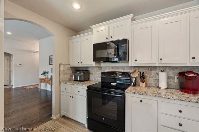 5612 Thomas Road, Fort Smith, AR 72916