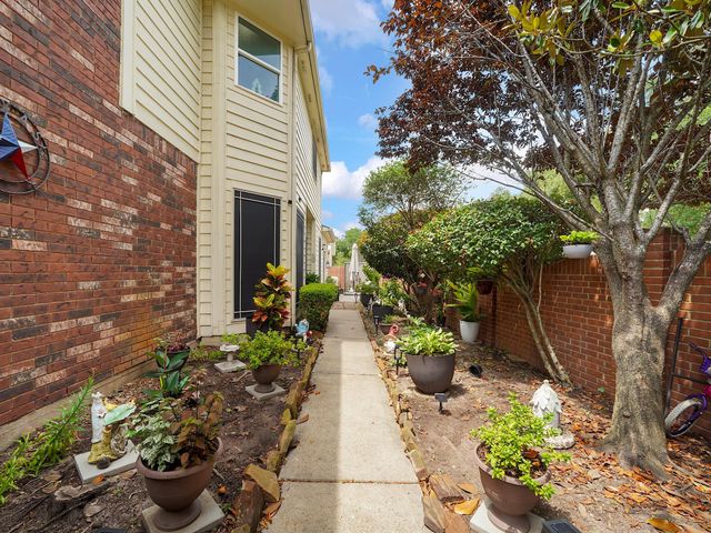 14402 Westbury Court, Houston, TX 77084