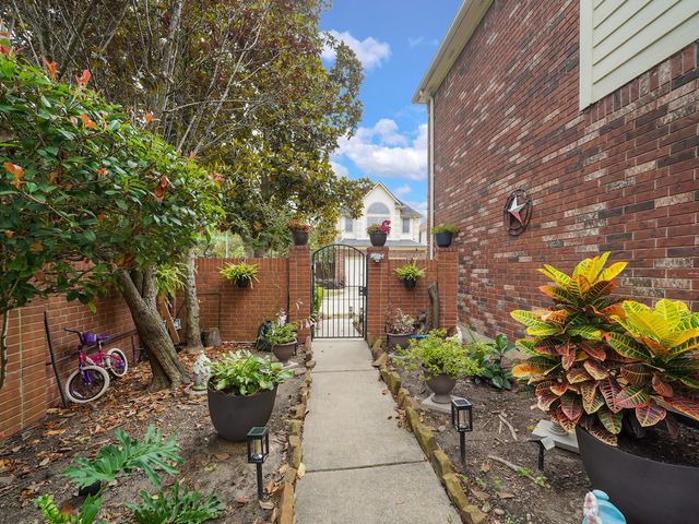 14402 Westbury Court, Houston, TX 77084