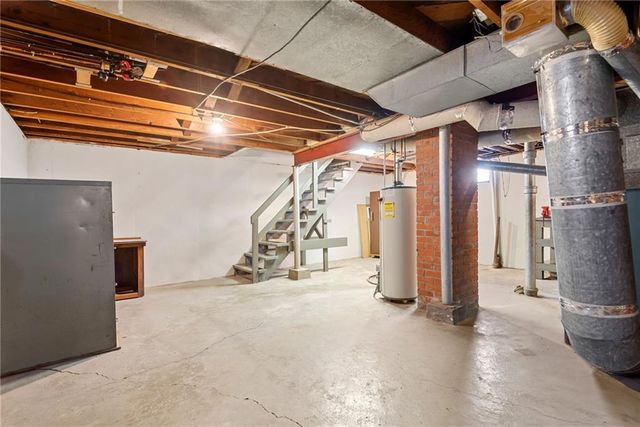 2005 S Hedges Avenue, Independence, MO 64052