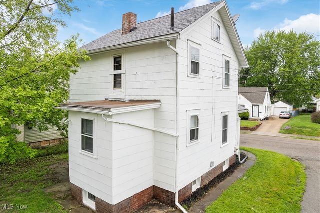 1210 17th Street NE, Canton, OH 44705