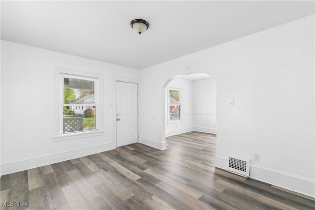 1210 17th Street NE, Canton, OH 44705