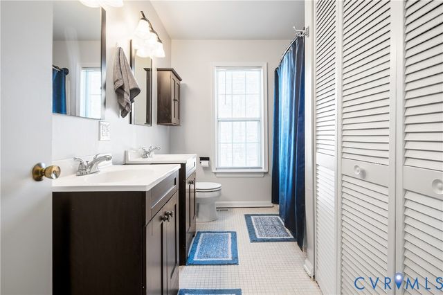 1559 Heritage Hill Dr, Henrico, VA 23238