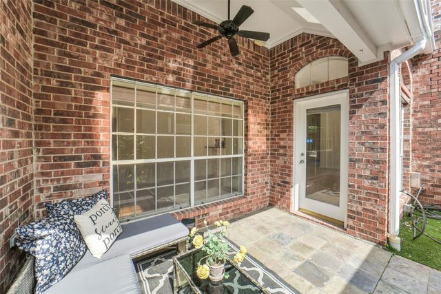 6885 Tournament Drive, Houston, TX 77069