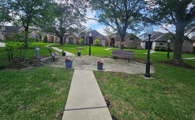 6885 Tournament Drive, Houston, TX 77069