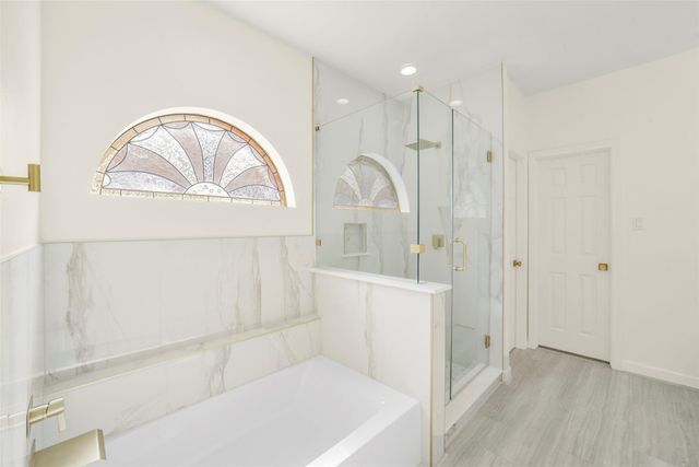 6885 Tournament Drive, Houston, TX 77069