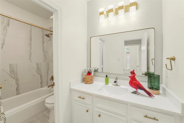 6885 Tournament Drive, Houston, TX 77069