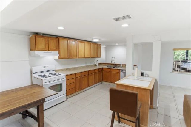 27821 Sand Canyon Road, Canyon Country, CA 91387