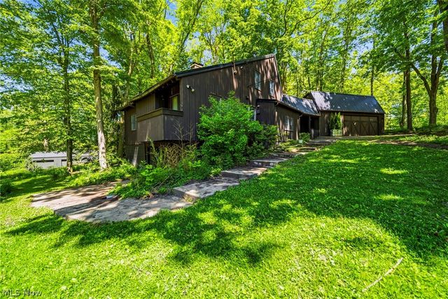 4233 N Forest Ridge Drive, Ashtabula, OH 44004
