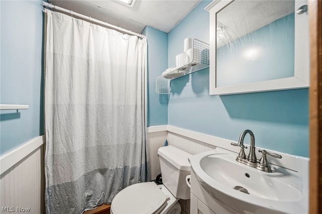 4233 N Forest Ridge Drive, Ashtabula, OH 44004
