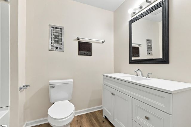 101 Hunters Woods Drive, Simpsonville, SC 29680