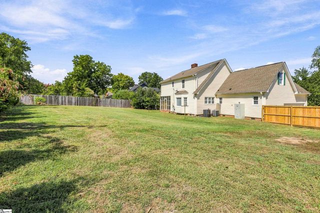 101 Hunters Woods Drive, Simpsonville, SC 29680