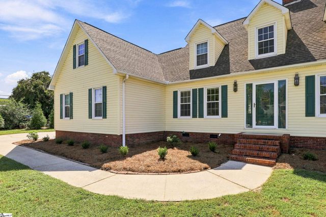 101 Hunters Woods Drive, Simpsonville, SC 29680