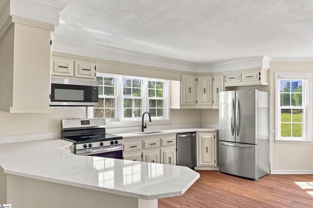 101 Hunters Woods Drive, Simpsonville, SC 29680