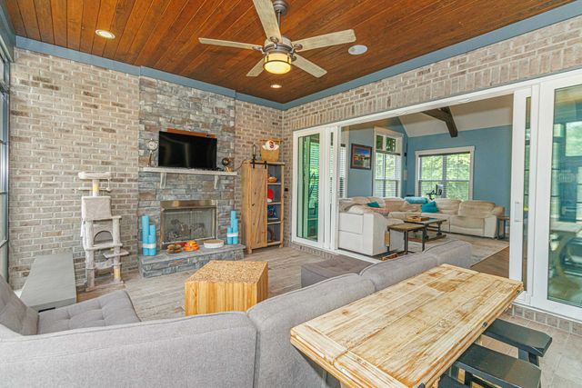 368 Chamberlin Rd., Myrtle Beach, SC 29588