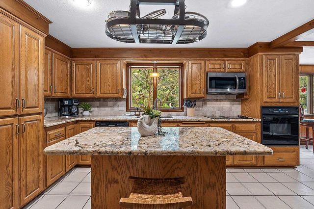 4527 CREEK VALLEY LANE, Oneida, WI 54155