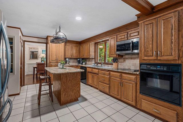 4527 CREEK VALLEY LANE, Oneida, WI 54155