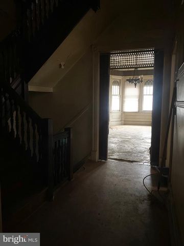 821 S 49TH ST, Philadelphia, PA 19143