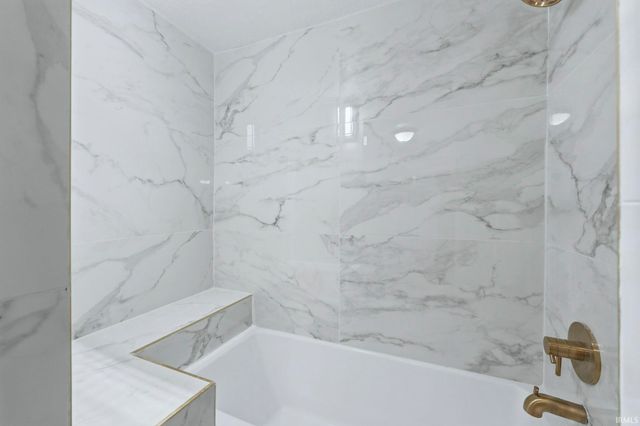 4035 Buell Drive, Fort Wayne, IN 46807