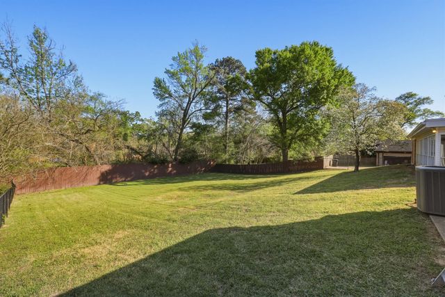 2002 Sunshine Sq, Longview, TX 75601